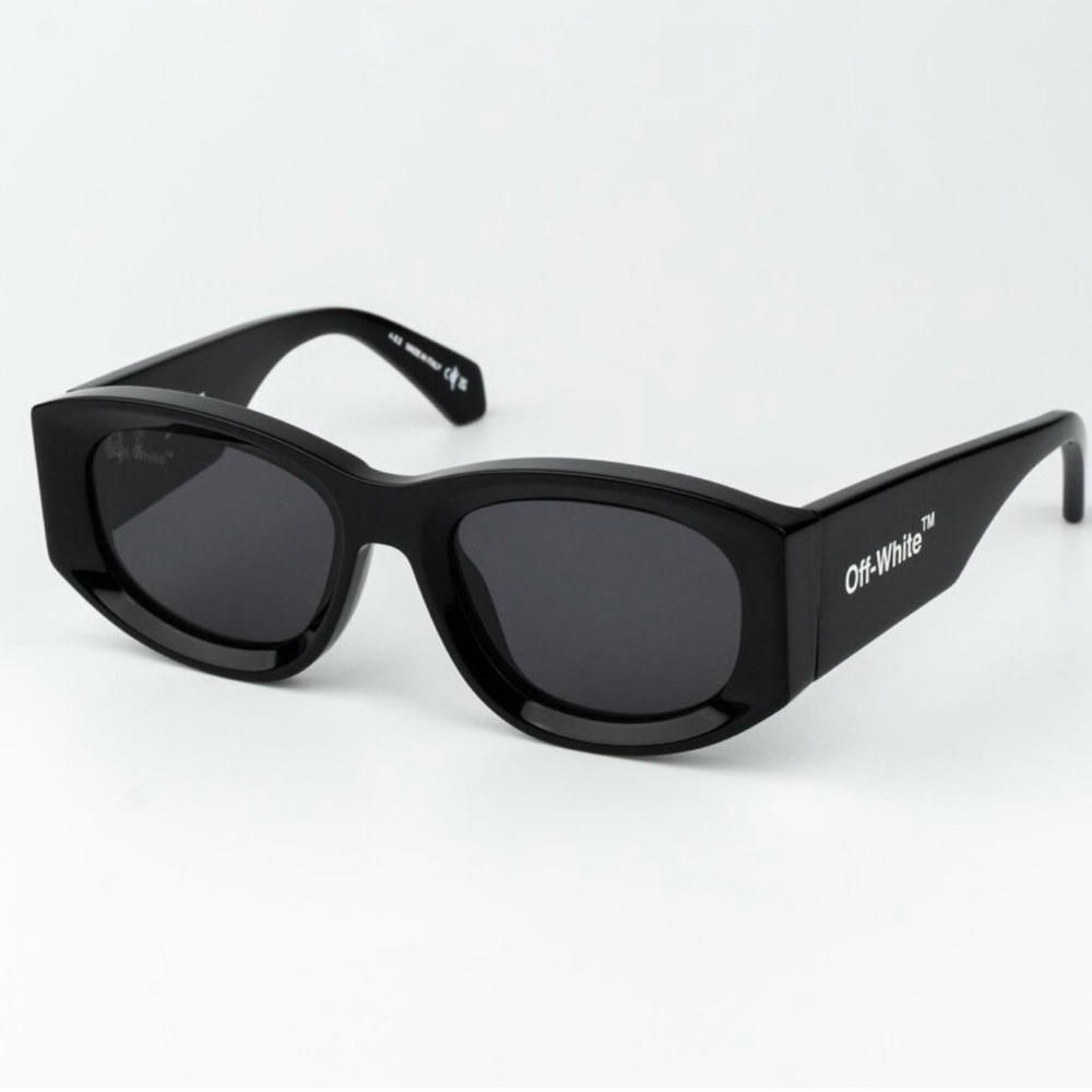 Off-White Black Rectangular Sunglasses NWT - image 4